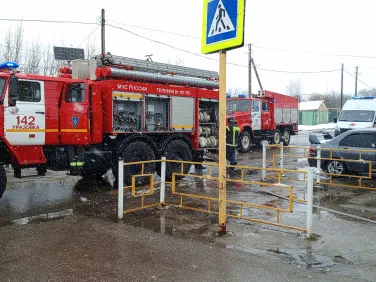 Сегодня на базе МБОУ «Уразовская СОШ» прошли всероссийские учения по действиям сотрудников охраны, обучающихся и работников образовательных организации при совершении преступления террористической направленности.